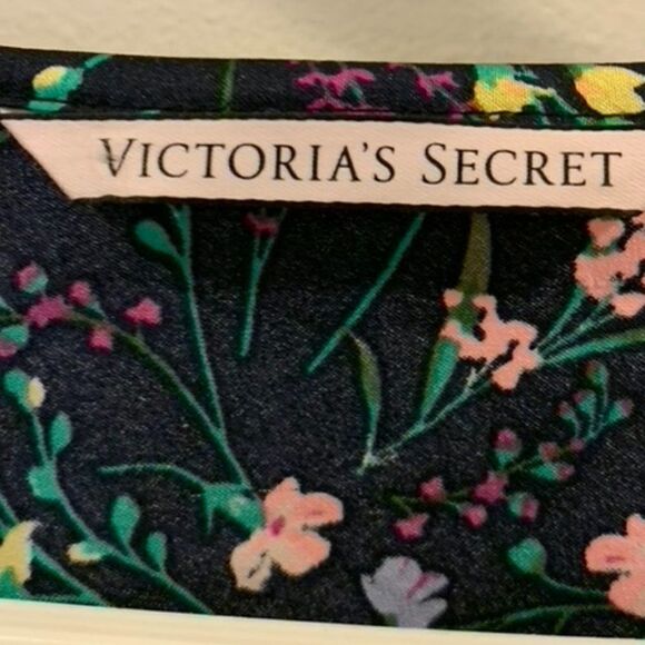 Victoria's Secret Floral Lounge Romper - Picture 5 of 5